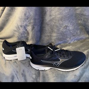 Mizuno Waverider23- NWT